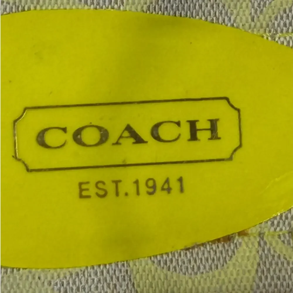 Coach Women’s 7 Yellow Patent Leather Flat Sandals Designer Summer Shoes Luxury